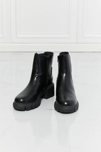 What It Takes Lug Sole Chelsea Boots in Black ONLINE EXCLUSIVE