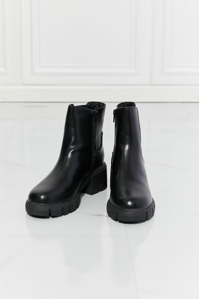 What It Takes Lug Sole Chelsea Boots in Black ONLINE EXCLUSIVE