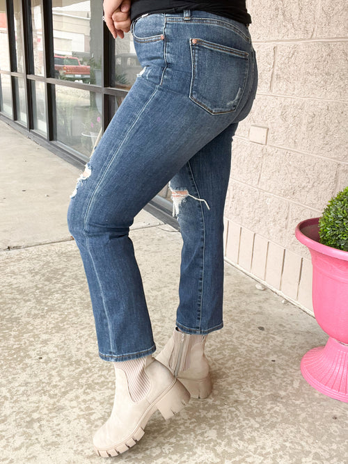 We Love It Mid Rise Straight Leg Judy Blue Jeans