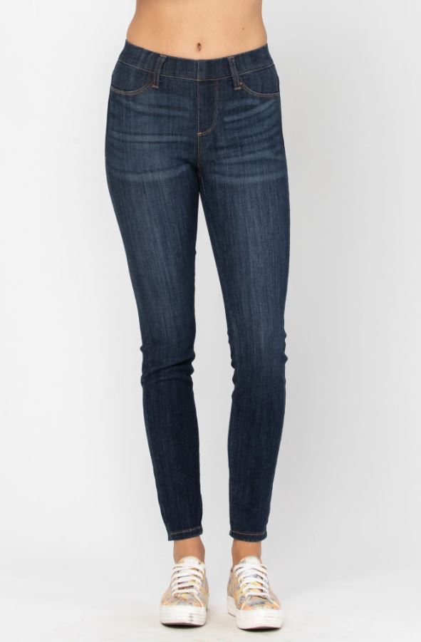 Dark Wash Judy Blue Pull On Jeans / Size 3